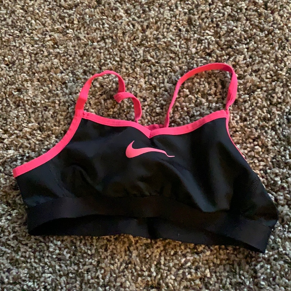 Nike girls sports bra